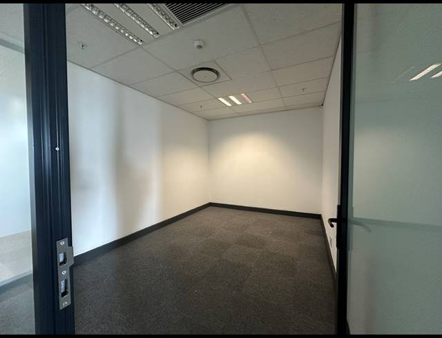 488M² OFFICE TO LET IN CENTURION CENTRAL